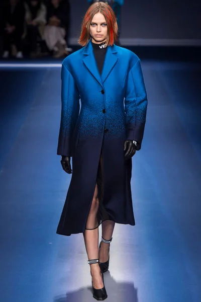 Look 9